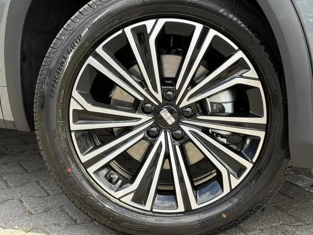 Geely Starray EM-i