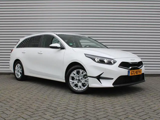Kia Ceed Sportswagon 1.5 T-GDi DynamicPlusLine | Stoel- & stuurverwarming | Camera | Clima | Cruise...