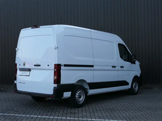 Renault Master T35 2.0 dCi 130 L2H2 Start - NIEUW! - Camera - Cruise - Apple carplay/ Android Auto