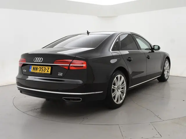 Audi A8 3.0 TDI V6 262 PK DESIGN SELECTION + MASSAGE | HEAD-UP | WEGK. TREKHAAK | SCHUIFDAK