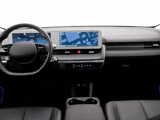 Hyundai IONIQ 5 Connect+ 73kWh | Trekhaak | Dealer onderhouden | Private Lease 649,- p.m. |