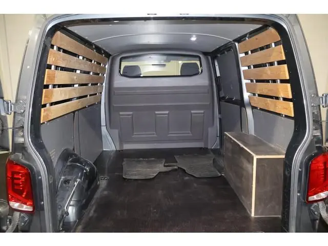 Volkswagen Transporter 2.0 TDI L2 H1 Airco 