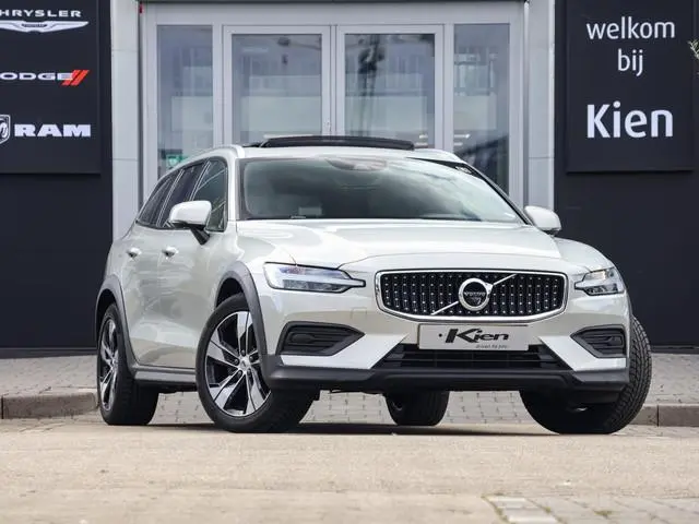 Volvo V60 Cross Country 2.0 T5 AWD Pro | Pano | Harman Kardon | Polestar Engineered