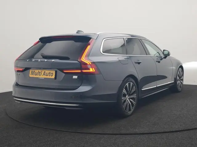 Volvo V90 T8  AWD Ultimate Bright LONG RANGE PHEV 350pk | Trekhaak Af Fabriek | Panodak | Adaptive C...