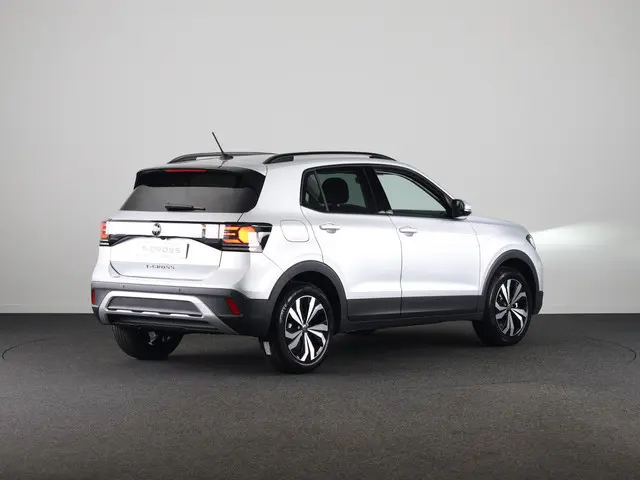 Volkswagen T-Cross Life Edition 1.0 TSI 116 PK DSG | Climatronic | Stoelverwarming | Camera |