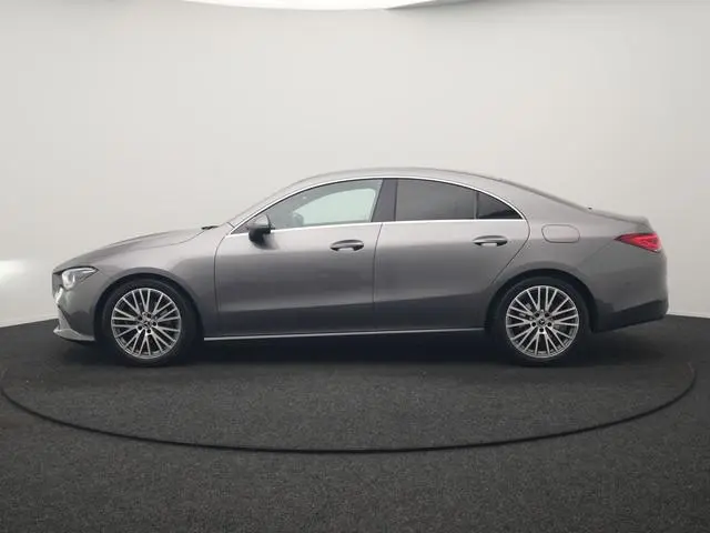 Mercedes-Benz CLA-klasse 200 Advantage 164pk | Trekhaak | Camera | Widescreen Navi | Park Assist | A...