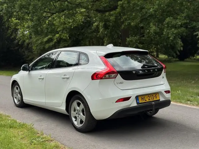 Volvo V40 2.0 D2 Momentum Business