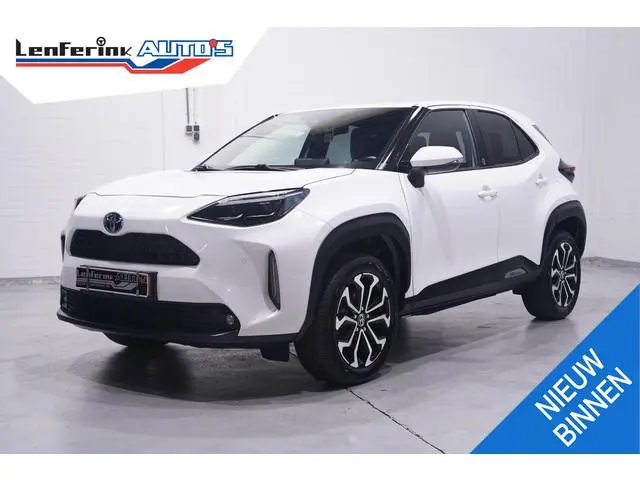 Toyota Yaris Cross 1.5 Hybrid Dynamic team Deutschland Navigatie APPLE-carplay camera DAB-ontvangst...