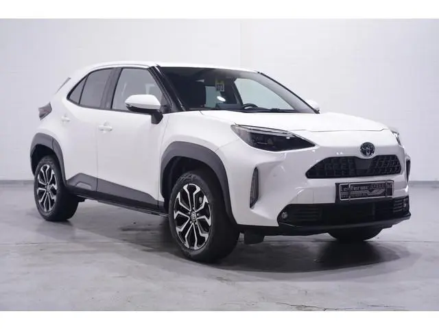 Toyota Yaris Cross 1.5 Hybrid Dynamic team Deutschland Navigatie APPLE-carplay camera DAB-ontvangst...