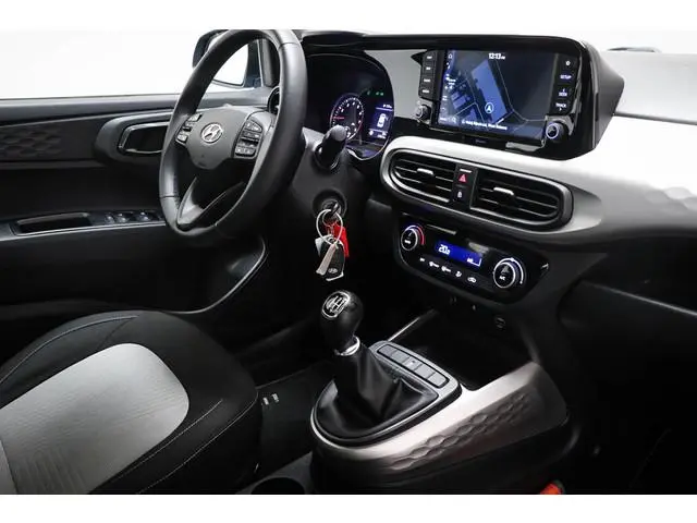 Hyundai i10 1.0 Premium | DRAADLOZE LADER | DAB | APPLE | CAMERA | 16"