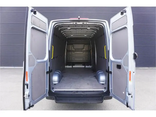 Volkswagen Crafter 180pk Facelift L4H3/L3H2 LED Apple carplay Camera Navigatie Parkeerensoren Digita...