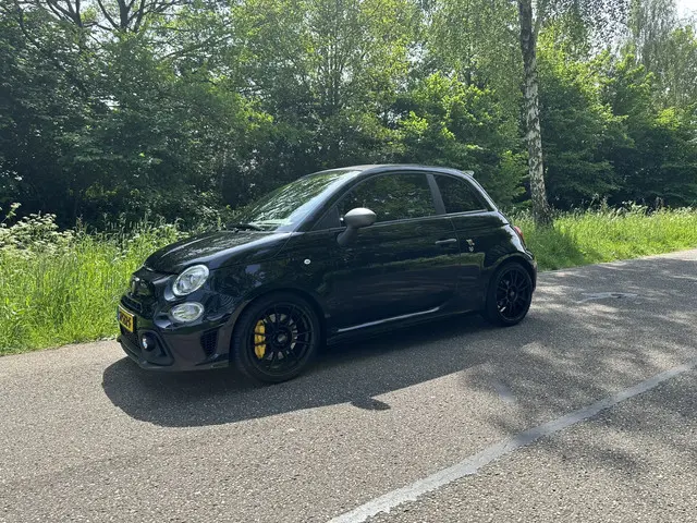 Fiat 500 C 1.4 T-Jet Abarth Competizione | CABRIO | AUTOMAAT | LEER | BEATS AUDIO | OZ 17 INCH VELGE...