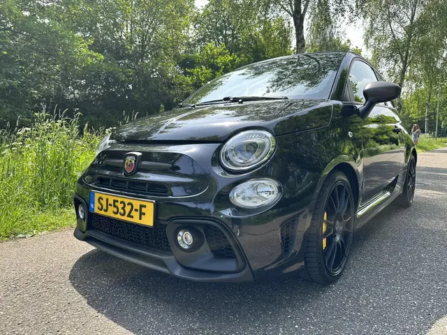 Fiat 500 C 1.4 T-Jet Abarth Competizione | CABRIO | AUTOMAAT | LEER | BEATS AUDIO | OZ 17 INCH VELGE...