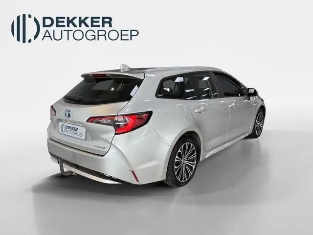 Toyota Corolla Touring Sports 1.8 Hybrid First Edition Trekhaak!