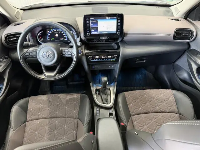 Toyota Yaris Cross 1.5 Hybrid Executive | Navi | ACC | Dodehoek | Stoel & Stuurverwarming | 18" | Ca...