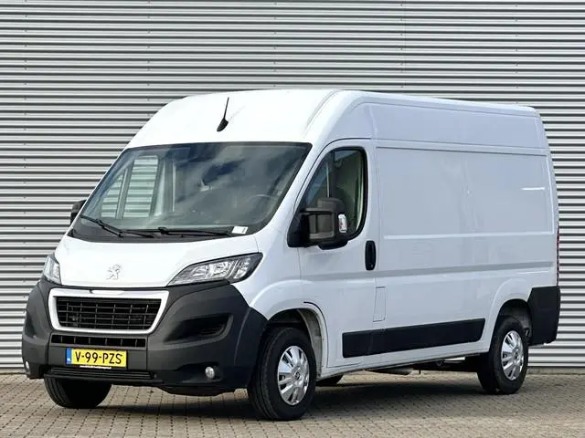 Peugeot Boxer 2.2 BlueHDi 120 L2H2 Airco|Navi|Camera|Trekhaak