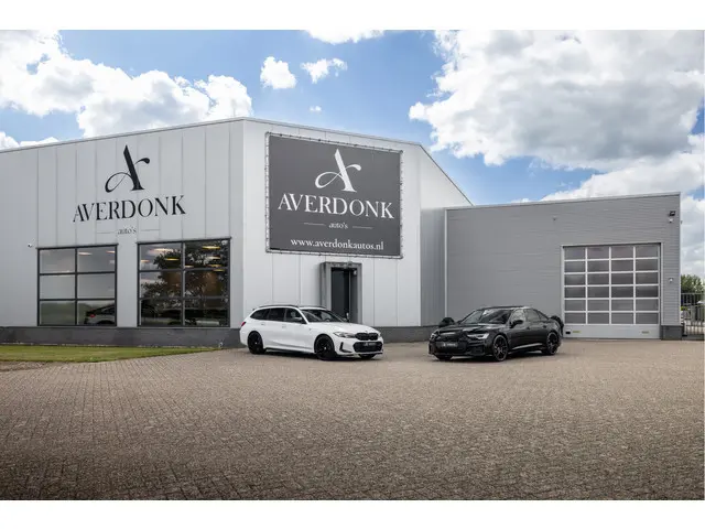 Audi A3 Limousine 35 TFSI 3x S-Line 150PK Matrix|Zwart optiek|Dealerondh