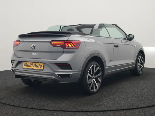 Volkswagen T-Roc Cabrio 1.5 TSI 2 x R-Line 150pk DSG Dealer O.H | Valcona Lederen Sportstoelen | Ada...