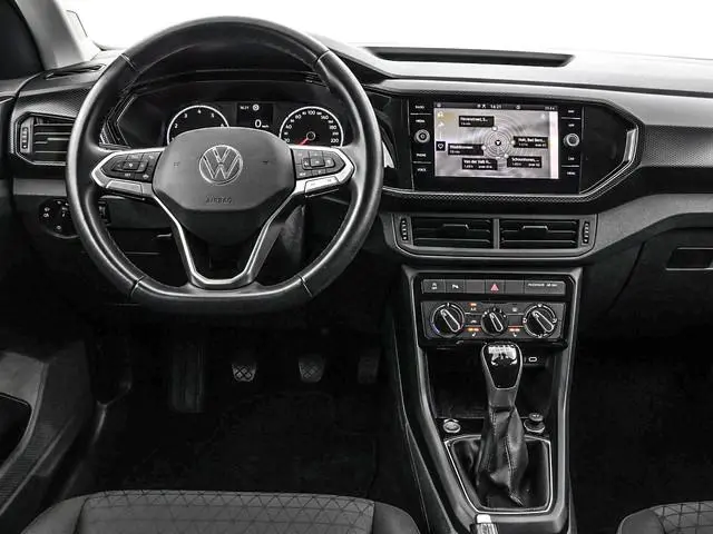 Volkswagen T-Cross 1.0 TSI 95pk · Camera · Apple/Android Car Play · Navigatie · Stoelverwarming · 16...