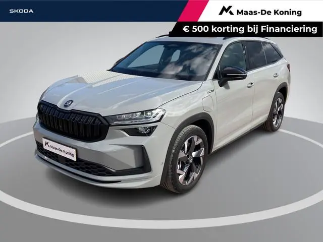 Skoda Kodiaq 1.5TSI 150KW/204PK PHEV Sportline Business · Panoramadak · Trekhaak · Camera + Parkeers...