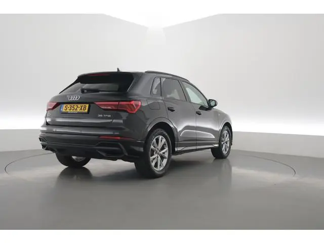 Audi Q3 35 TFSI 150PK S-Line | Rijklaar! | Dig. Cockpit | Adapt. Cruise | Stoelverw. | Camera+PDC |...