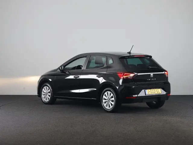 SEAT Ibiza 1.0 TSI Style Business Intense 95 pk | Navigatie | Parkeersensoren | Achteruitrijcamera |...