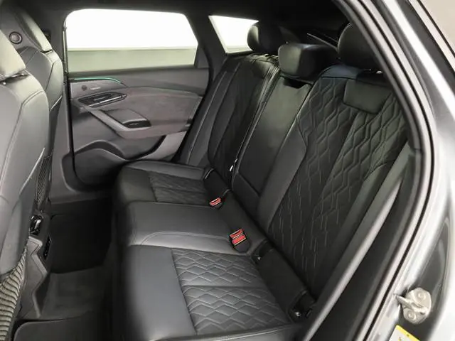 Audi S6 Avant e-tron