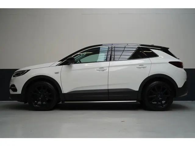 Opel Grandland X 1.2 130pk Turbo Innovation | Blind-spot | Sportstoelen | Cruise control | Climate c...