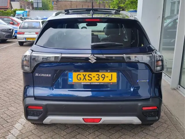 Suzuki S-Cross
