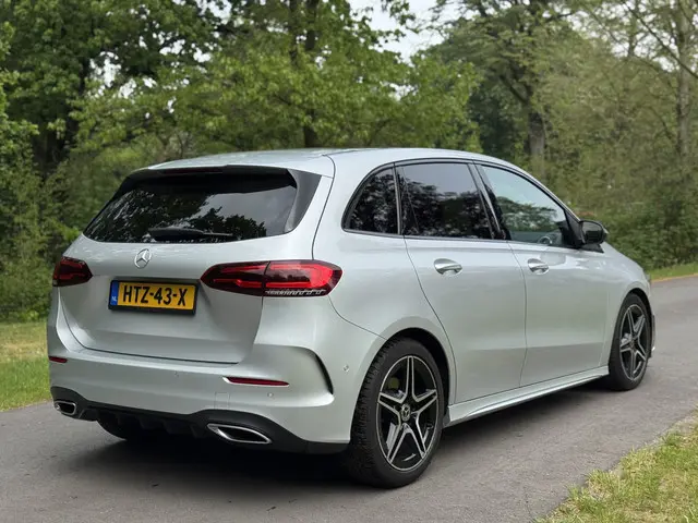 Mercedes-Benz B-klasse 220d AMG Burmester Pano 360