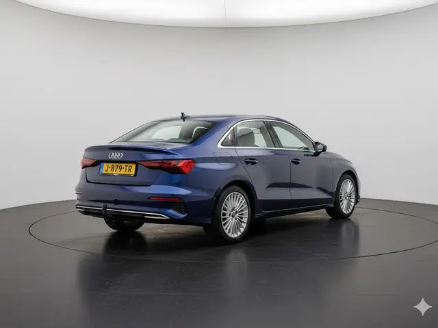 Audi A3 Limousine 35 TFSI Business edition 150PK S-tronic | Panorama dak | Trekhaak | Clima | Parkee...