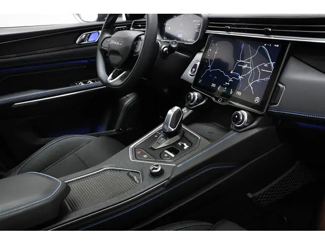 Lynk & Co 01 1.5 PHEV | ZWARTE HEMEL | PANORAMADAK | DAB | 360 CAMERA