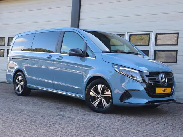 Mercedes-Benz EQV 300 90 kWh Avantgarge AMG - 8 Pers - elc. schuif