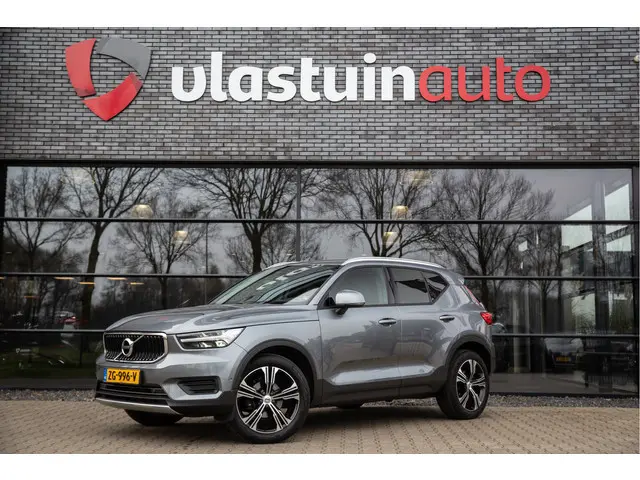 Volvo XC40 1.5 T3 Momentum , Achteruitrijcamera, Cruise control, Navigatie,