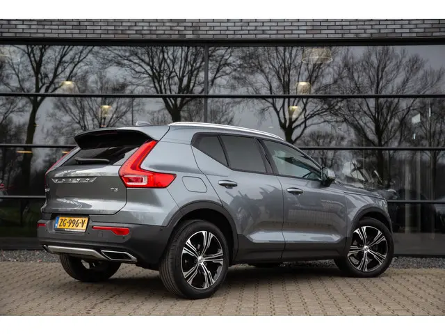 Volvo XC40 1.5 T3 Momentum , Achteruitrijcamera, Cruise control, Navigatie,