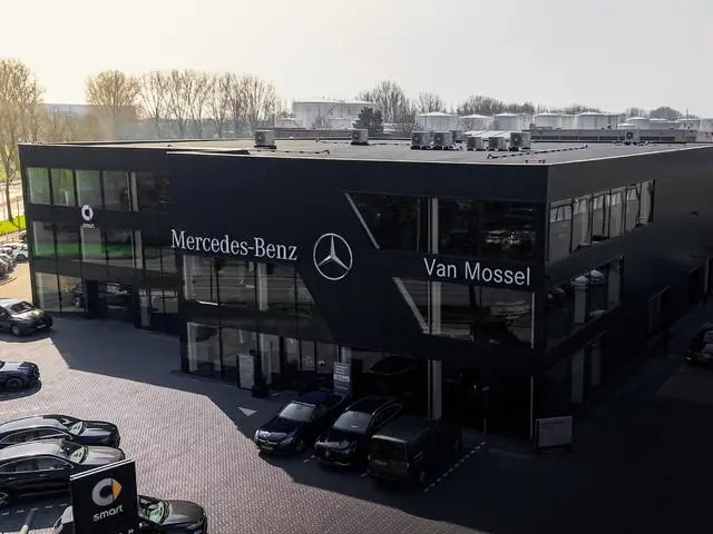 Mercedes-Benz A-klasse 250 e 140 Year Edition / Burmester / Trekhaak / Memory-Stoelen / 360Graden-Ca...