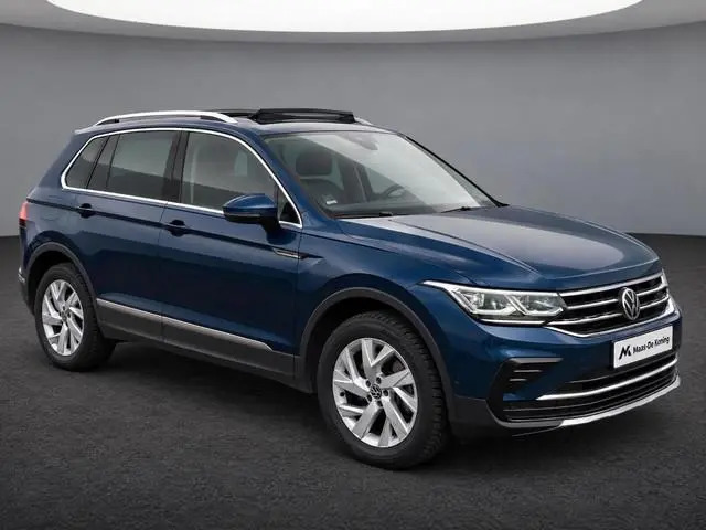 Volkswagen Tiguan 1.4TSIeHybrid 180kW/245PK Elegance · Panoramadak · Trekhaak · Camera + Parkeersens...