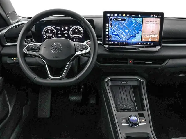 Volkswagen T-Roc Life First Edition 1.5 eTSI 116 PK 7 versn. DSG · Comfort Pakket · Trekhaak · Voorr...