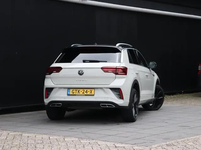 Volkswagen T-Roc 1.5 TSI R-Line Business+ | STOEL/STUURVERW. | CAMERA | APPLE CARPLAY | ADAPT. CRUIS...