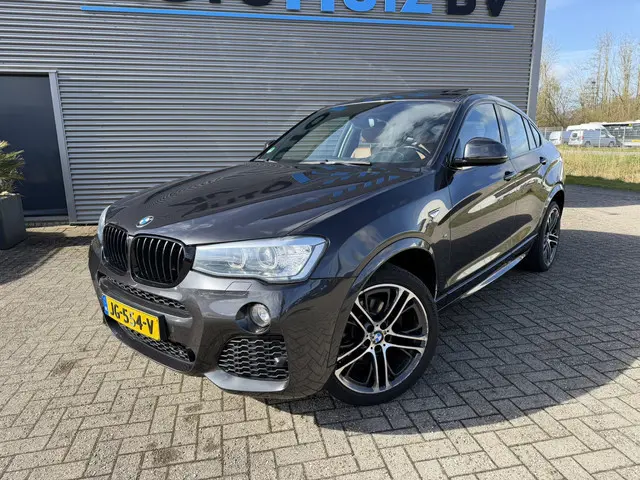 BMW X4 xDrive20i High Executive M Sport Xenon Panoramadak Trekhaak Leder 20 Inch Harman-Kardon Sound...