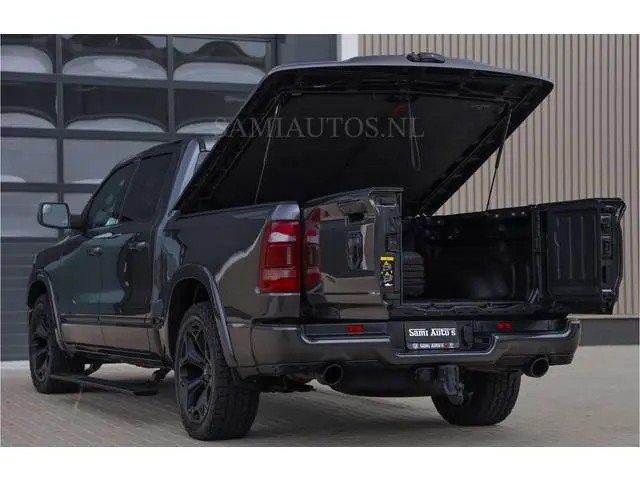 Dodge RAM LIMITED | HEMI 5.7 V8 | MWK KLEP | BOM VOL | GRANITE GRIJS KLEUR | LUCHTVERING | MEEST LUX...