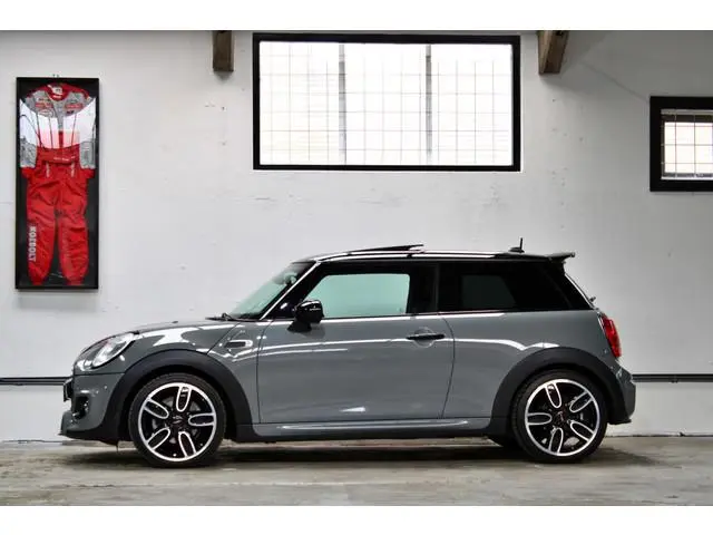 Mini Mini 1.5 Cooper Serious Business | Panoramadak | John Cooper Works | Parkeersensoren achter | 1...