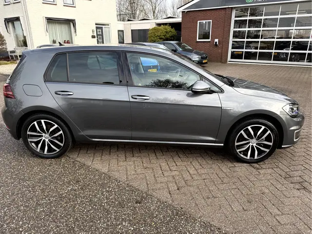 Volkswagen e-Golf e-Golf SOH 94%, 17''Lmv, Camera, App Connect