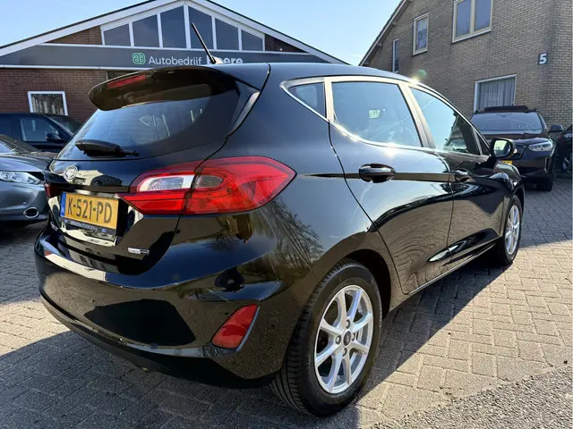 Ford Fiesta 1.0 EcoBoost Hybrid Titanium 16''Lmv, App Connect, Led