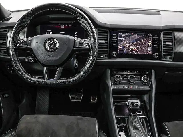 Skoda Kodiaq 1.5 TSI 150pk DSG Sportline · Camera · Panoramadak · Apple/Android Car Play · Elek Voor...