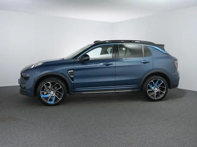 Lynk & Co 01