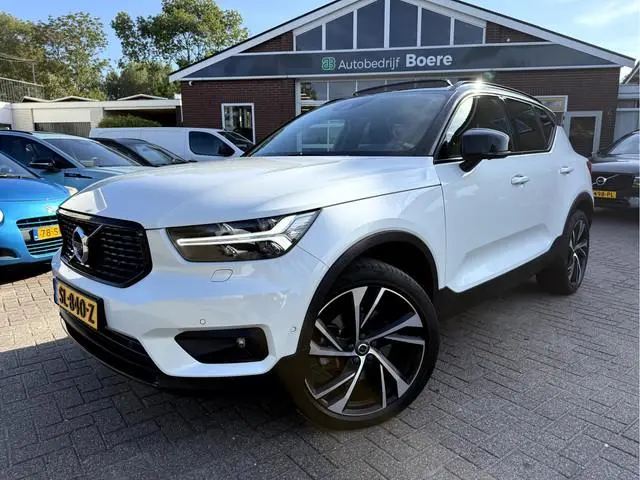 Volvo XC40 2.0 T5 AWD R-Design Intro Edition 20''Lmv, Panoramadak, Trekhaak