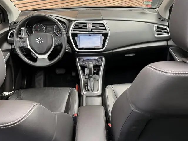 Suzuki S-Cross