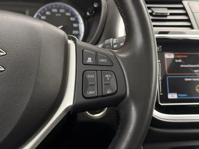 Suzuki S-Cross