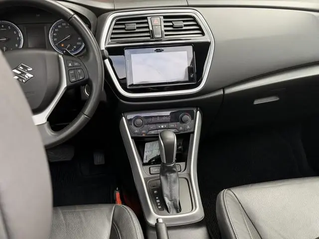 Suzuki S-Cross